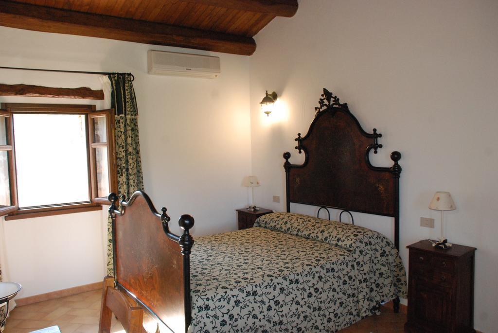 Stazzu Coiga Villa Aggius ภายนอก รูปภาพ
