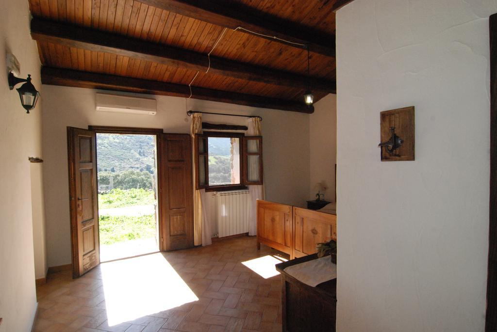 Stazzu Coiga Villa Aggius ภายนอก รูปภาพ