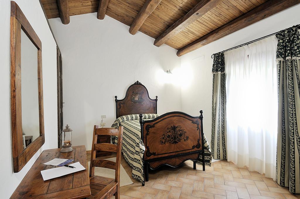 Stazzu Coiga Villa Aggius ภายนอก รูปภาพ